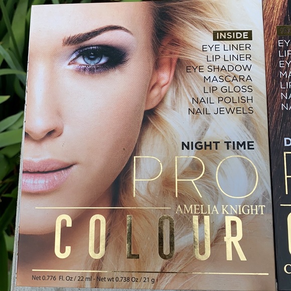 Amelia Knight Colour Couture Pro Cosmetics Makeup Kit Day and Night Gift Set - Picture 2 of 9